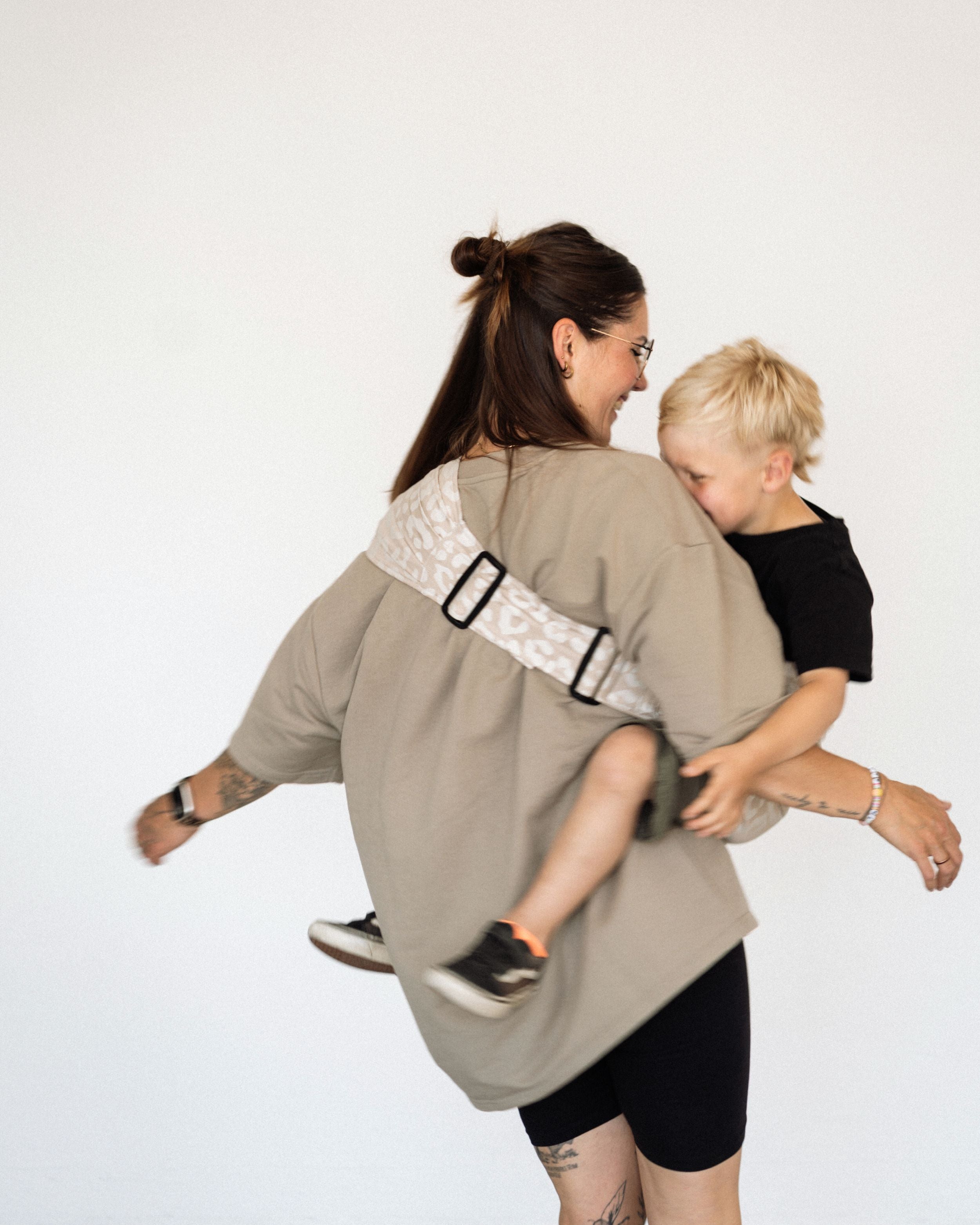 Qookie Go - Hip Carrier - Leo Beige