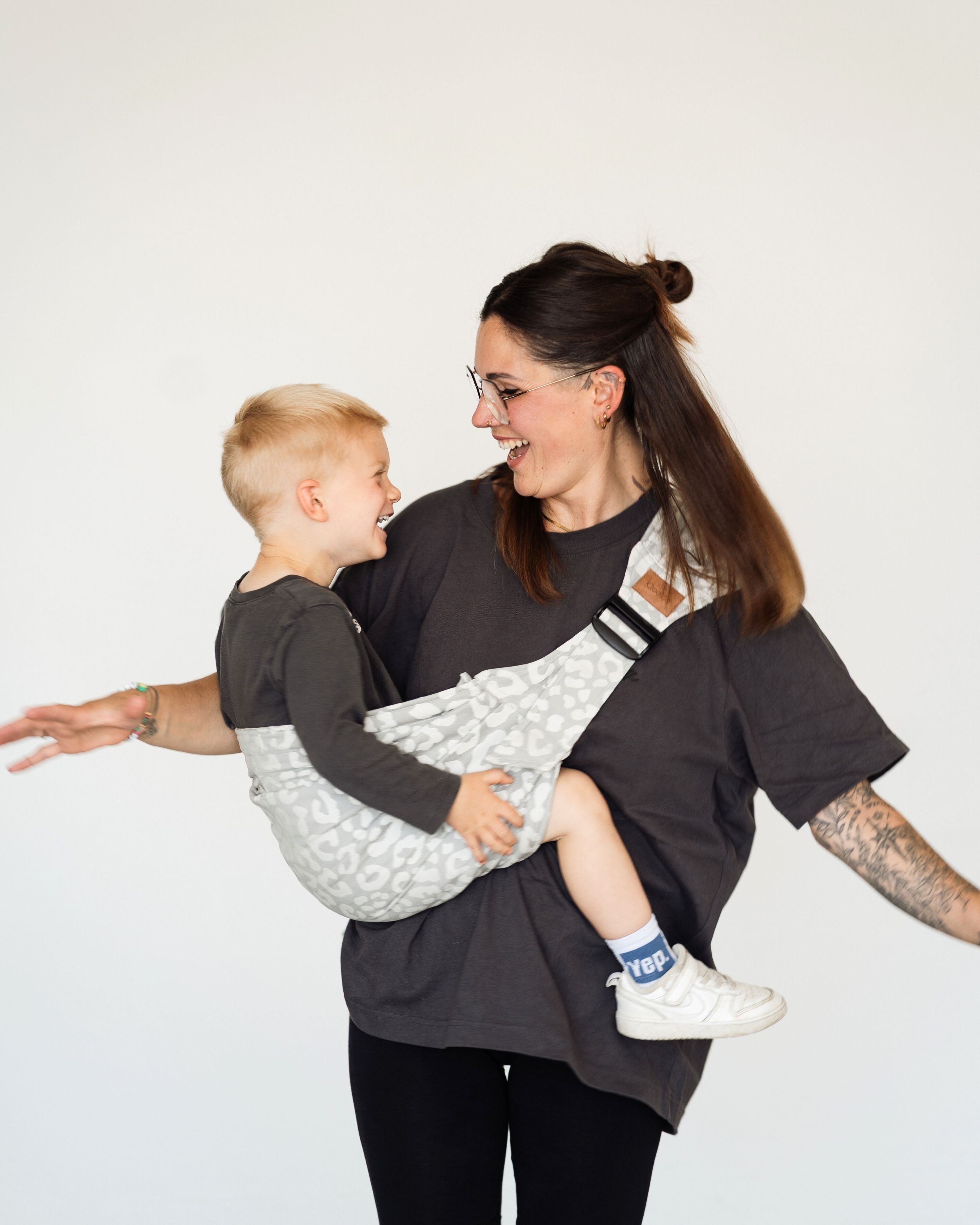 Qookie Go - Hip Carrier - Leo Gray