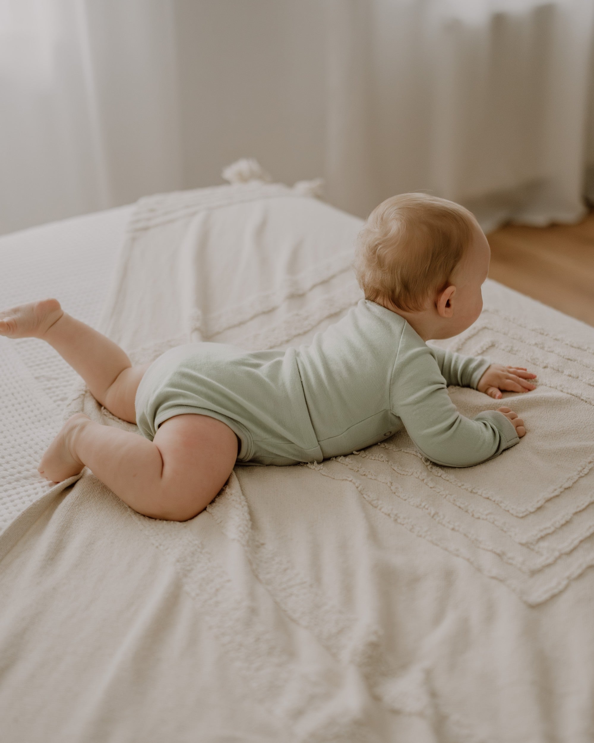 羊毛丝裹身连体衣 - 3 件套