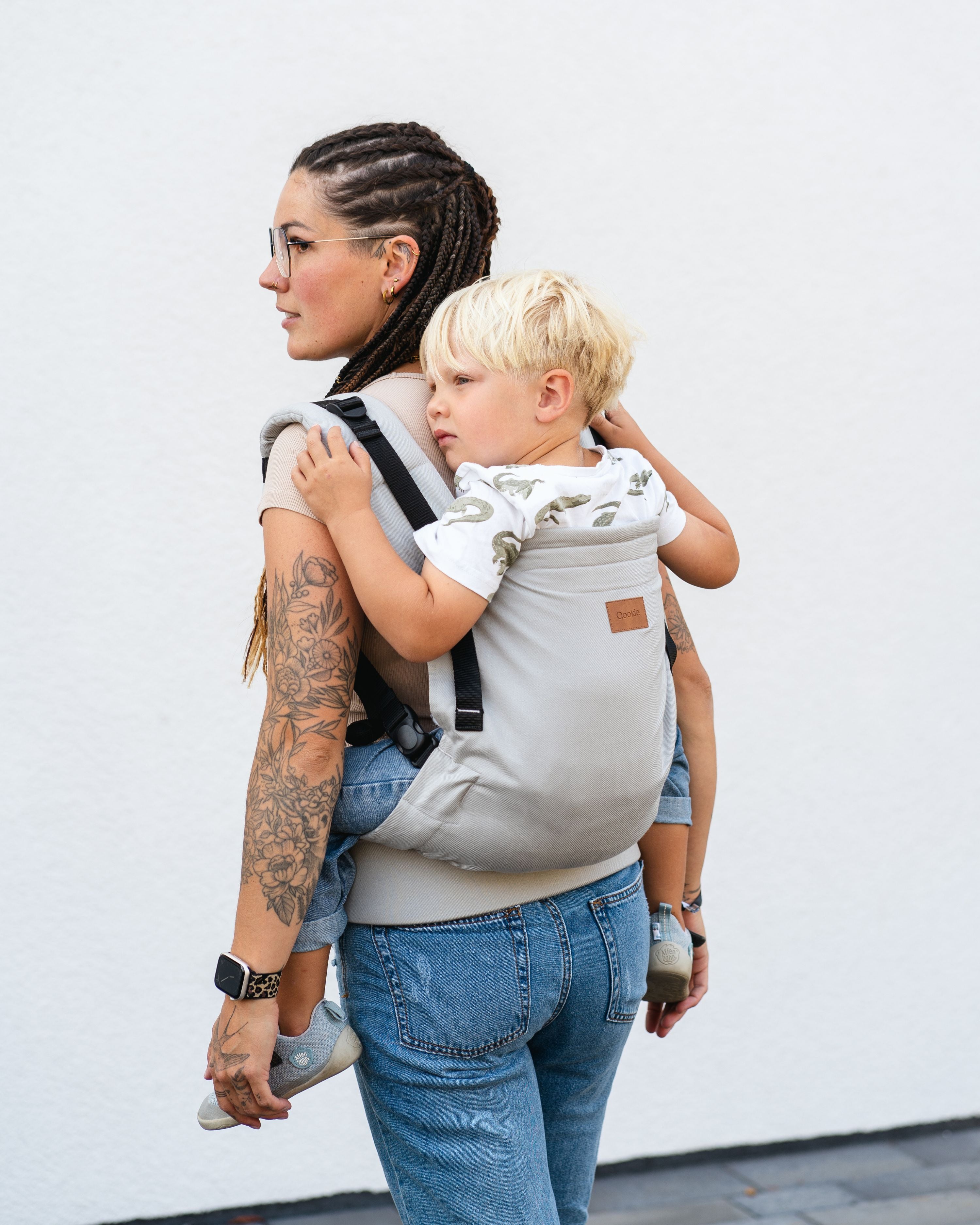 Qookie Ultimo - Toddler Carrier - Black