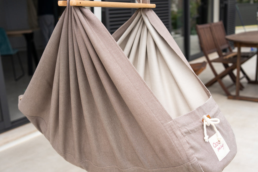 Baby Federwiege Qookie Swing Mocca